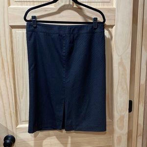 Gucci skirt size 46. Grey wool stipe